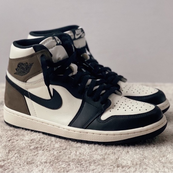 Air Jordan 1 Dark Mocha High